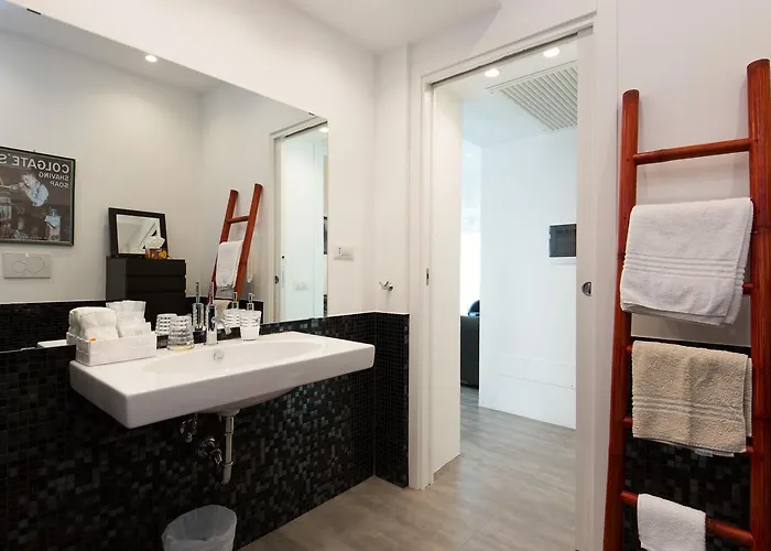 Niclas Luxury Eur Rome