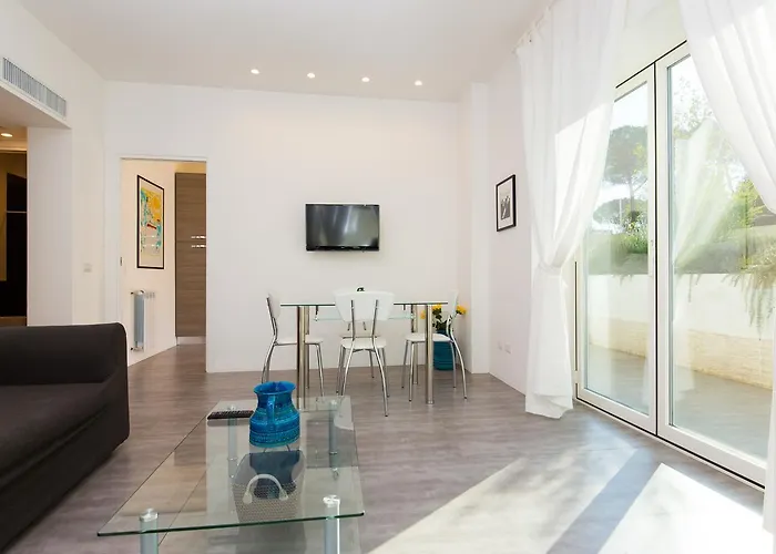 Niclas Luxury Eur * Rome